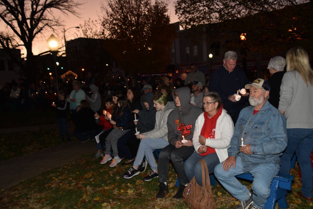 tree lighting 11-2019 262 (1024x683).jpg